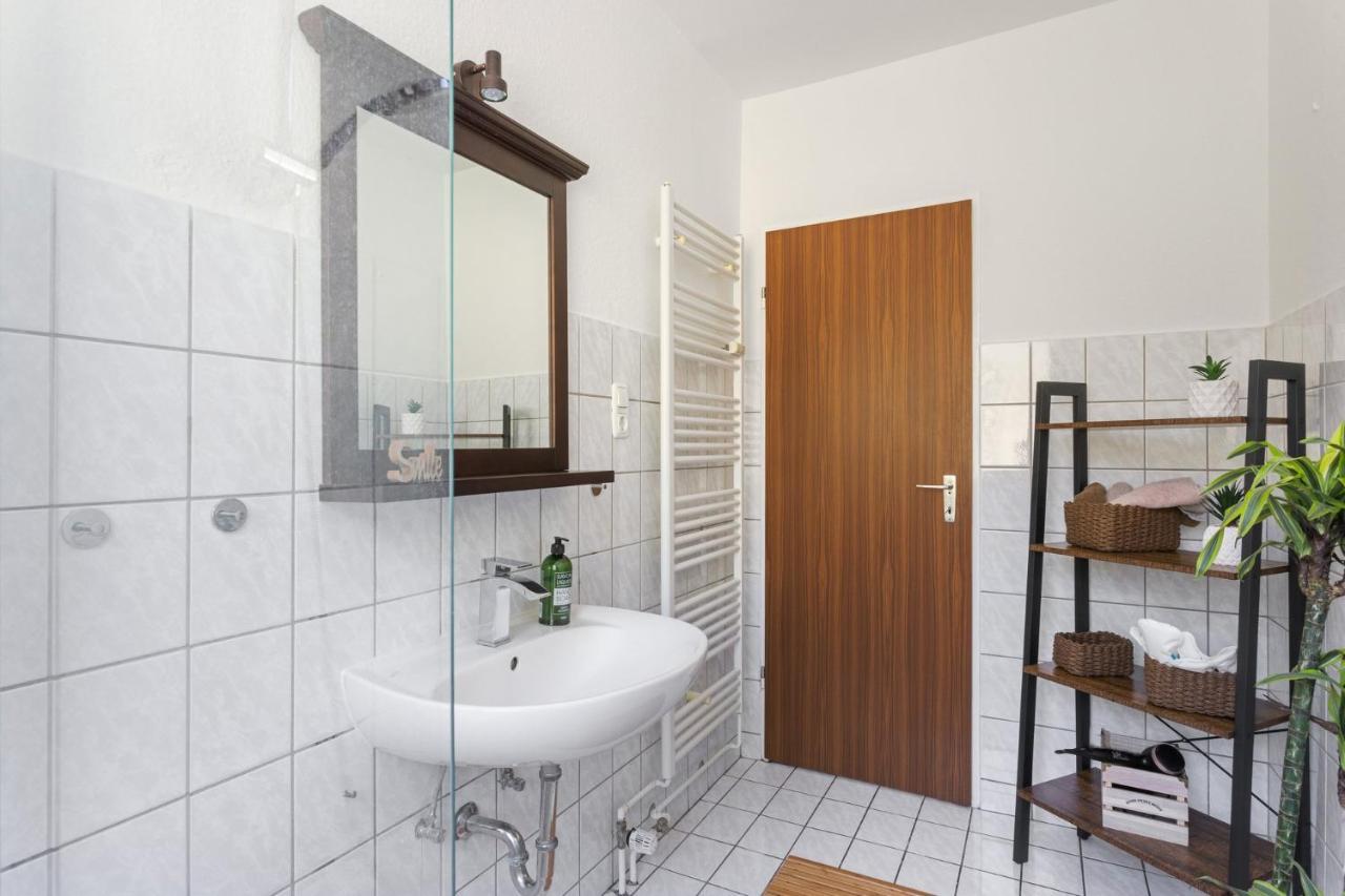Charysma - Weserufer, Stylish, Schlafzimmer Mit Smart-Tv, 2 Parkplaetze Хамельн Экстерьер фото